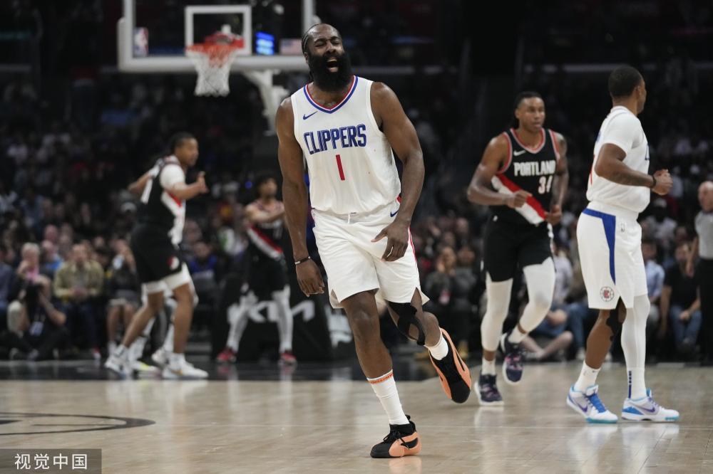 一名来自法 一名来自法